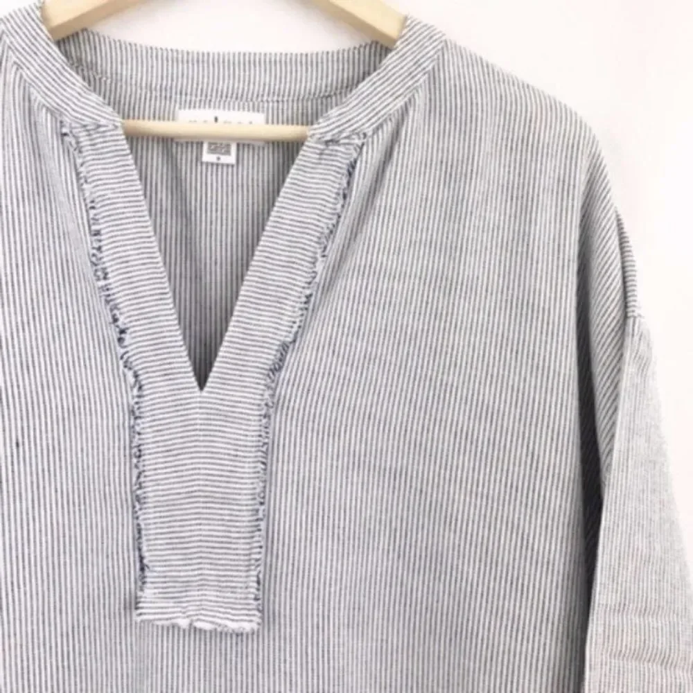 VELVET BY GRAHAM & SPENCER Drinn Split Neck Top - Picture 2 of 8
